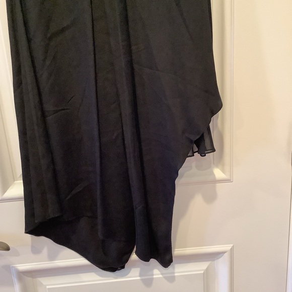 Alice Olivia Geena Dress Size 4 Black Asymmetrical V-Neck Short Sleeves - Picture 7 of 16